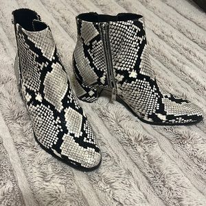 Snake print boots, size 8